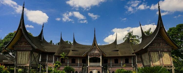 Mengulik Keindahan Dan Kemewahgahan Dari Rumah Adat Sumatera Barat